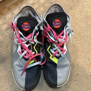 Tune squad Nike react